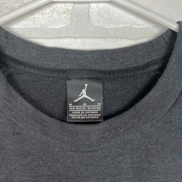 Jordan Basketball Charcoal Grey Short Sleeve Crop Sweatshirt, Size Girls 10-12 - Picture 3 of 11